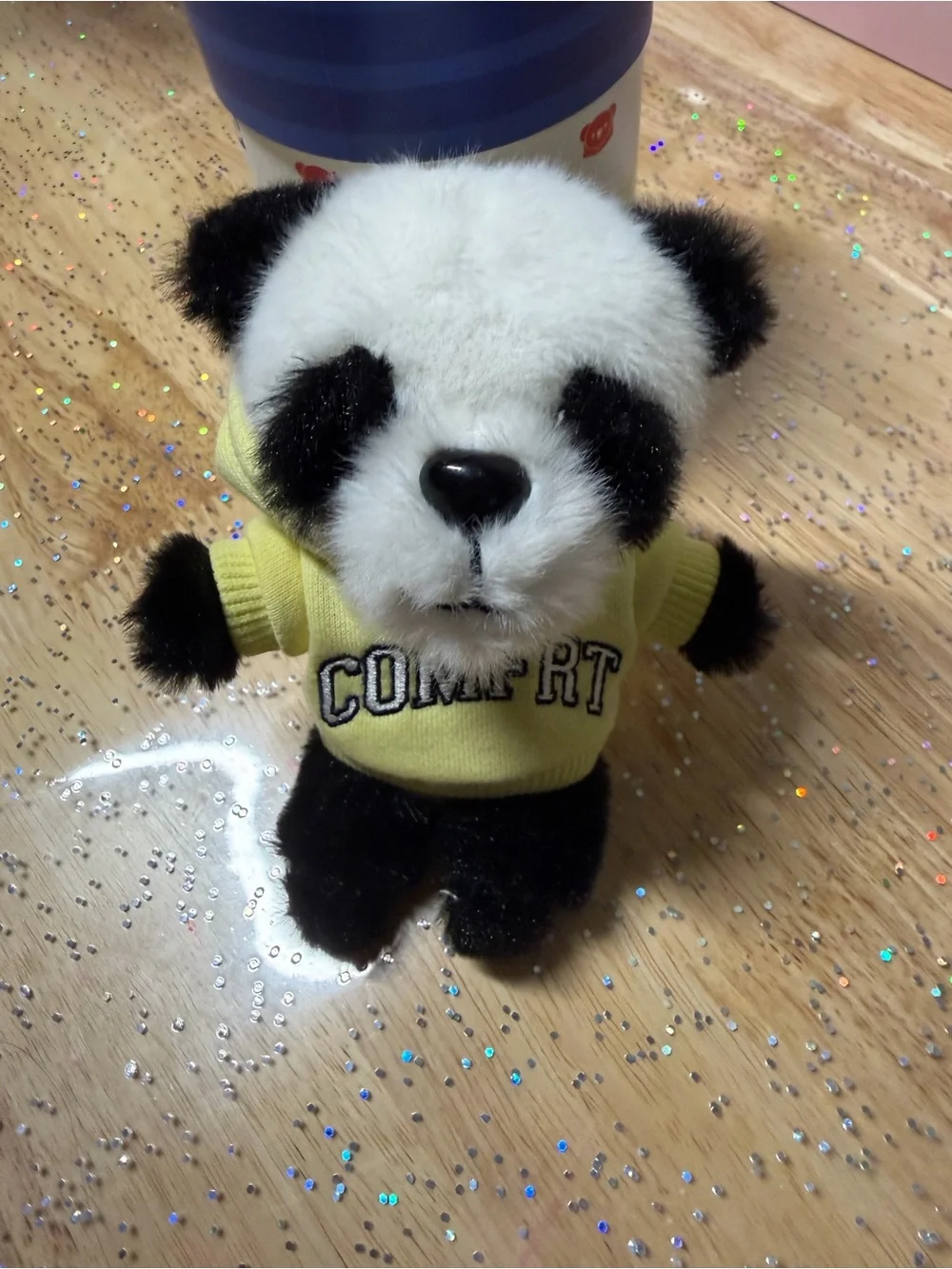 Comfrt Blue Tin with Yellow Panda Plush Decorative Set